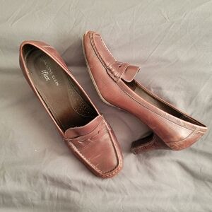 Anne Klein AKGARET iFlex Brown Heeled Leather Loafers